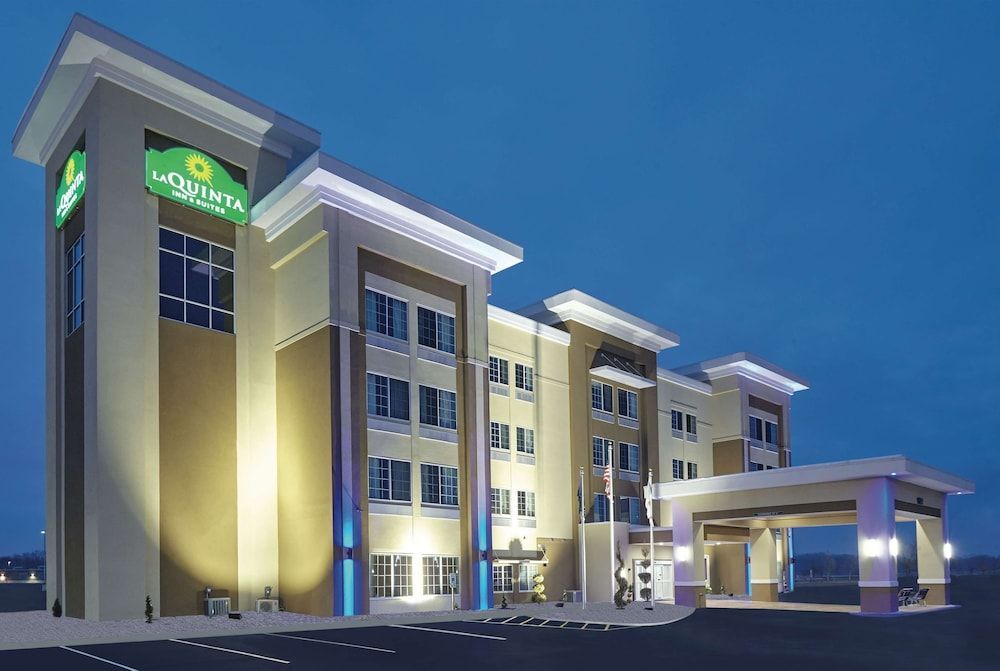 La Quinta by Wyndham Springfield IL 1