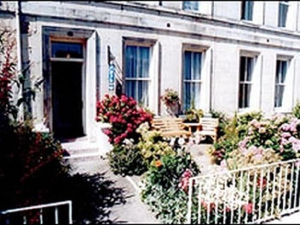 Eglinton Guest House 1