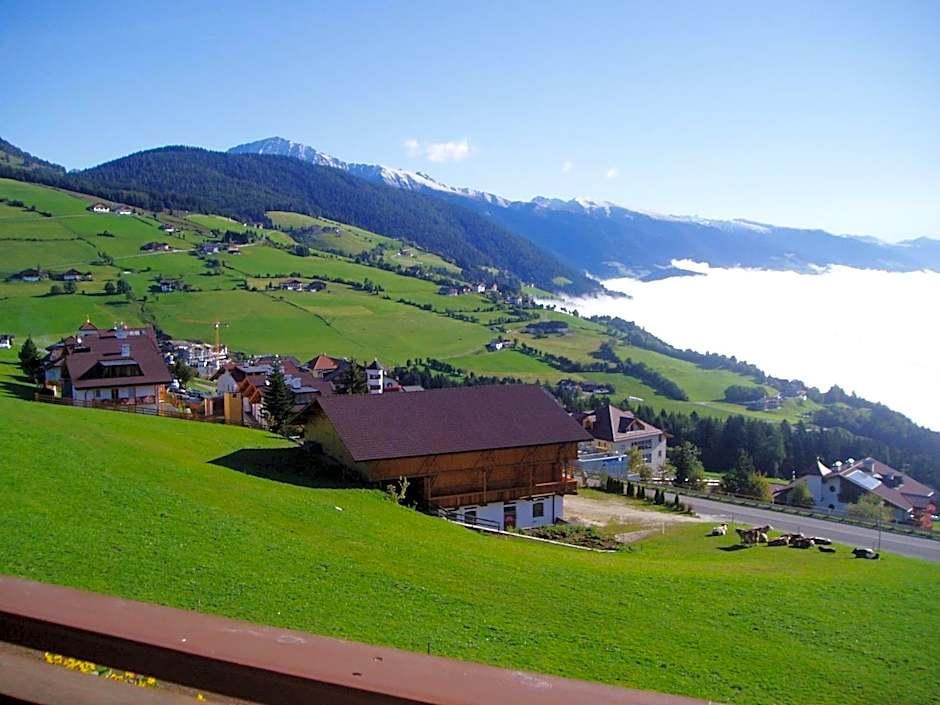 Hotel Alpenfrieden 1