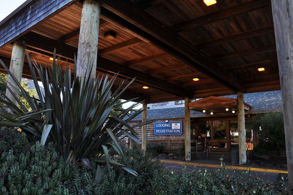 Embarcadero Resort 2