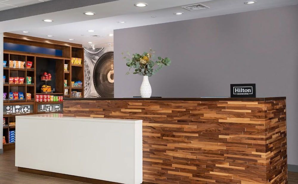 Hampton Inn & Suites By Hilton Downtown Bozeman 2