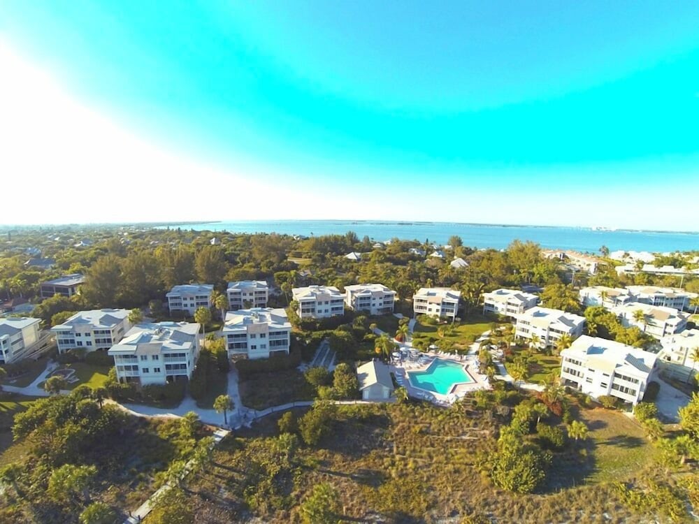 Shell Island Beach Club 1
