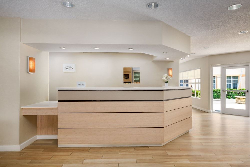 Residence Inn by Marriott West Palm Beach 2