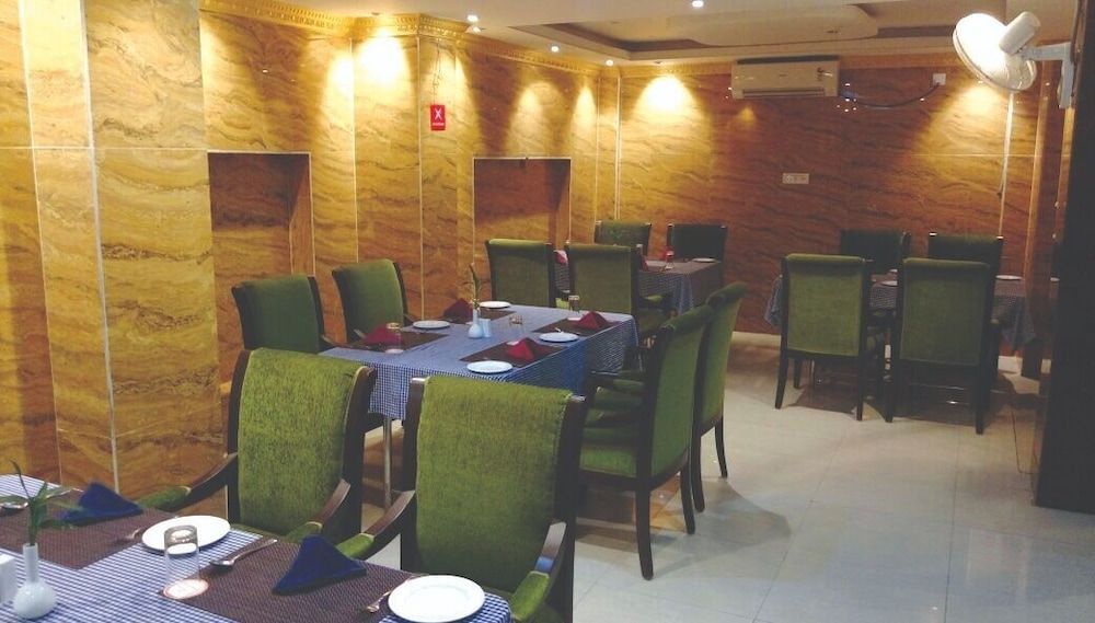 The Royal Suite 2