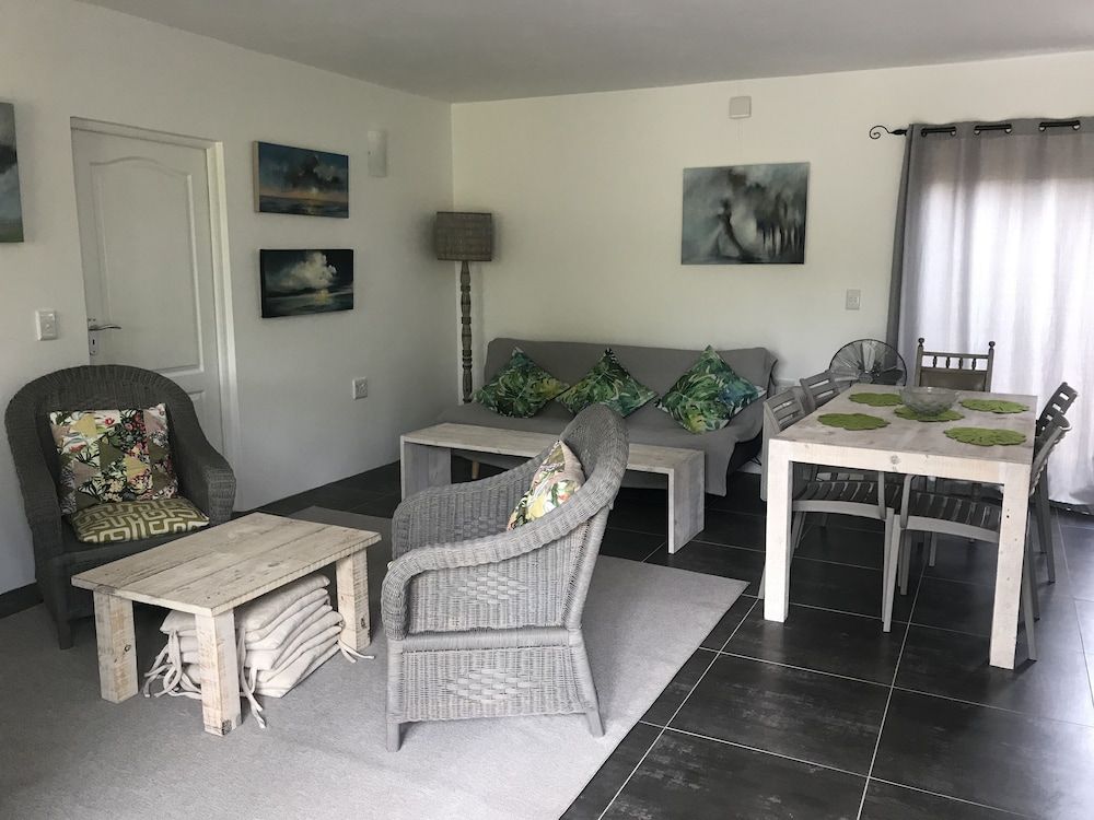 Moonriver Self Catering 2