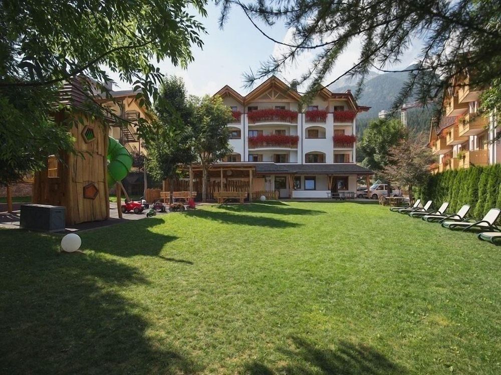 Hotel Ambiez 1