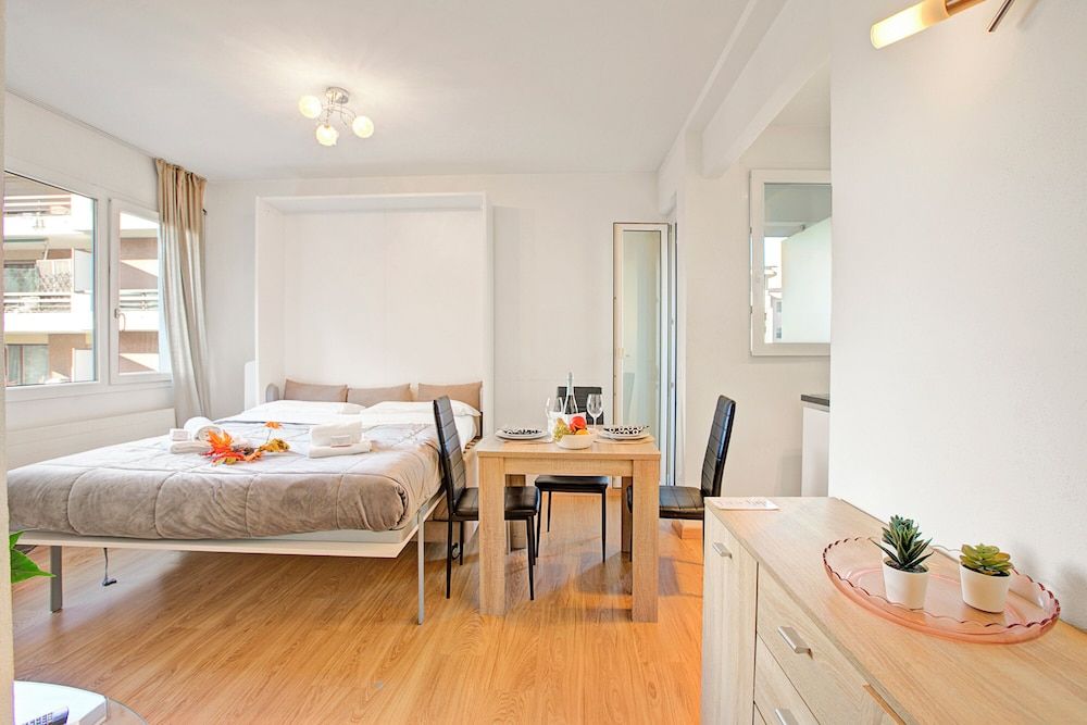 Lean & Santi Apartments 1