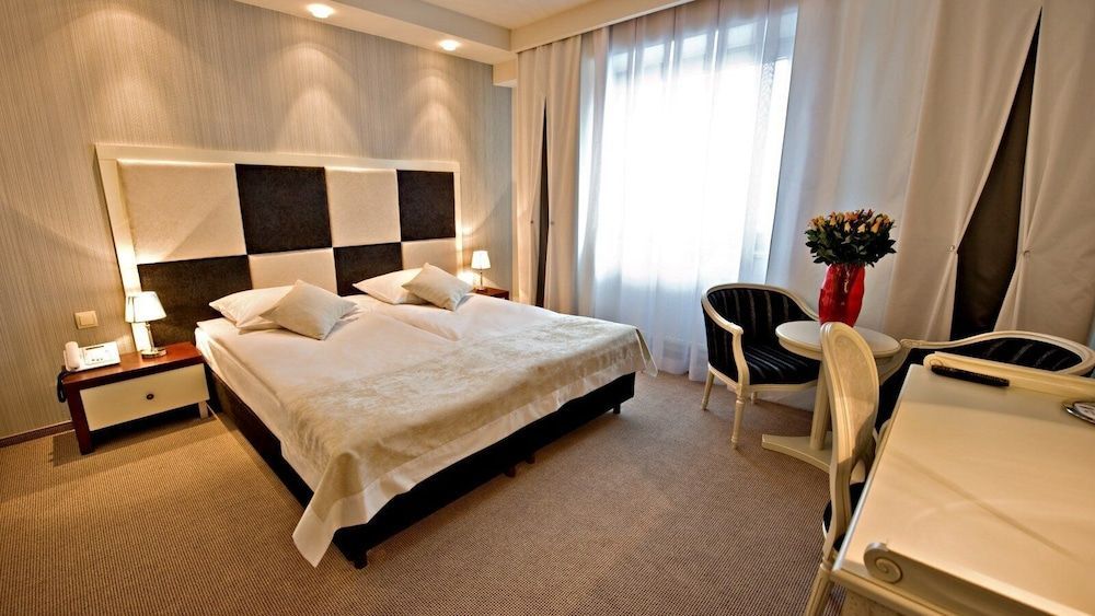 Hotel Prezydencki 4-star 1
