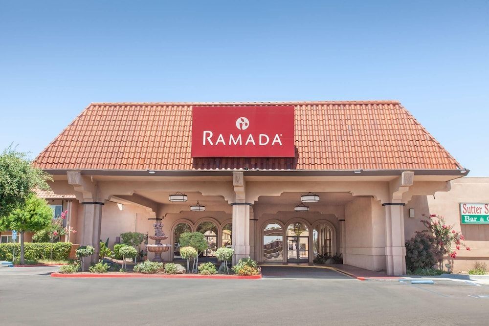 Ramada by Wyndham Fresno North 1
