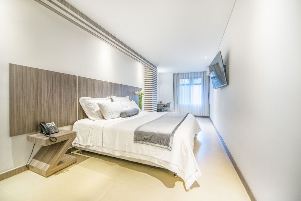 Hotel Torre Poblado 1
