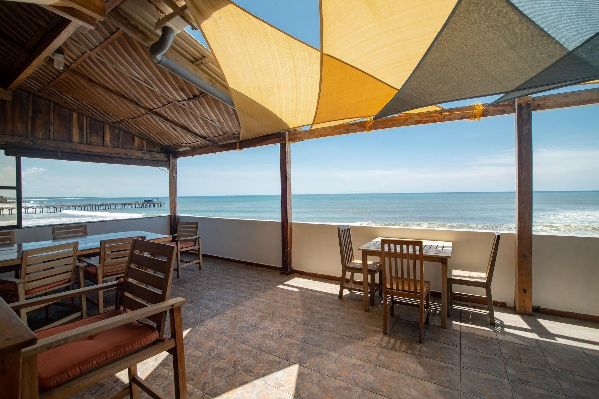 Ast Surf Hotel 1