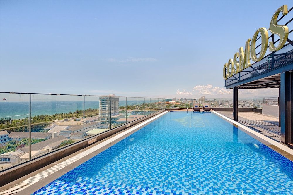 Cosmos Hotel Danang 1