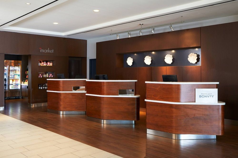 Courtyard by Marriott Los Angeles LAX / Century Boulevard 1