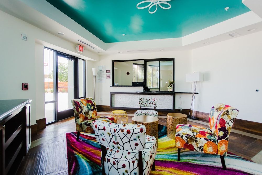 Palacio Royale Inn Boutique Katy 2