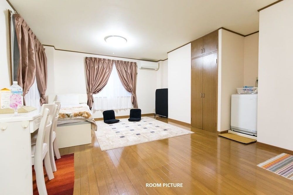 Centrally Located Deluxe Furnished.3 2