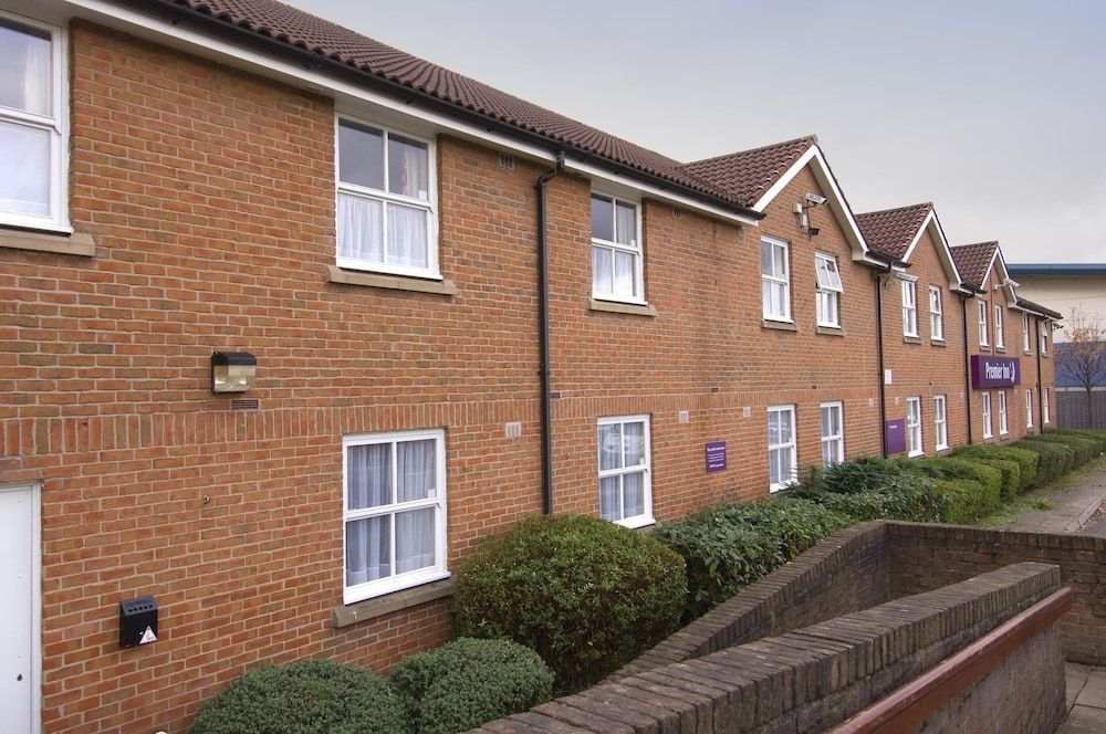 Premier Inn Warrington - A49/M62 J9 1