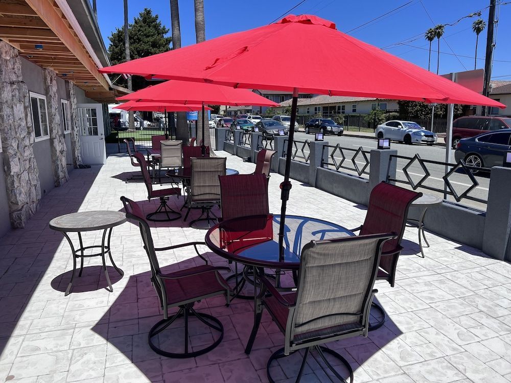 Surf City Inn and Suites 1