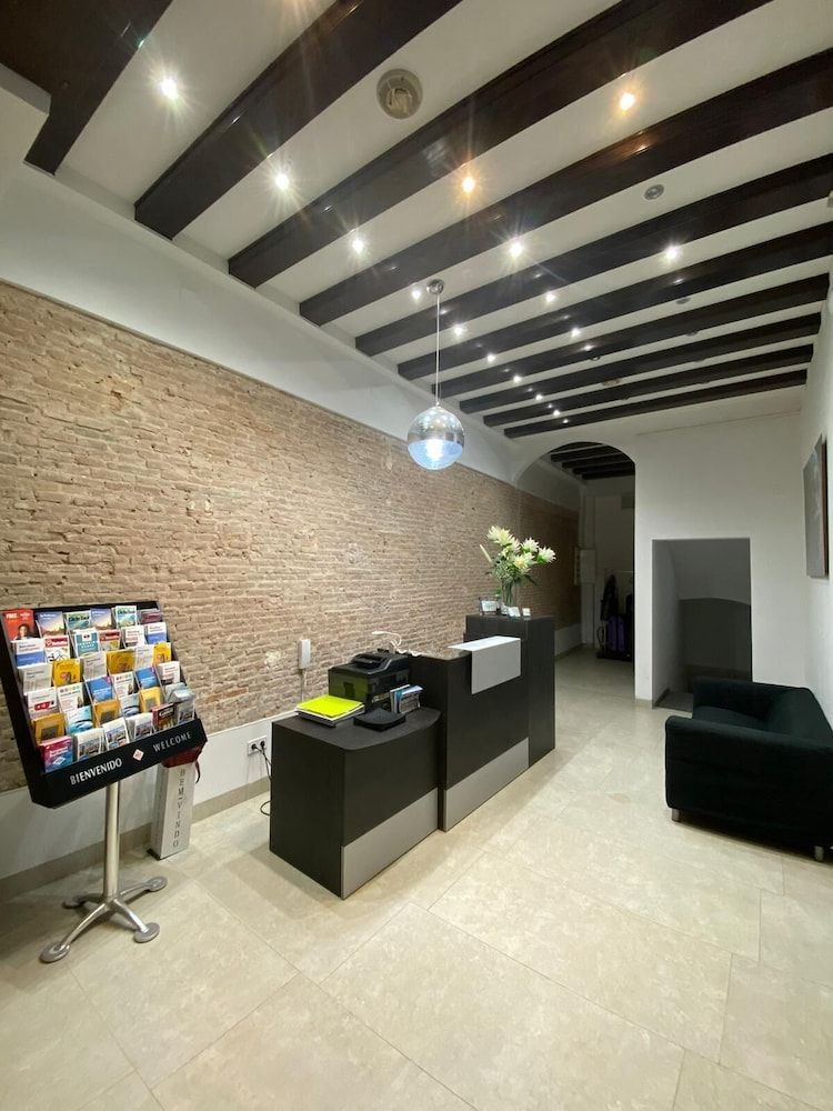 Hostal Drassanes 2