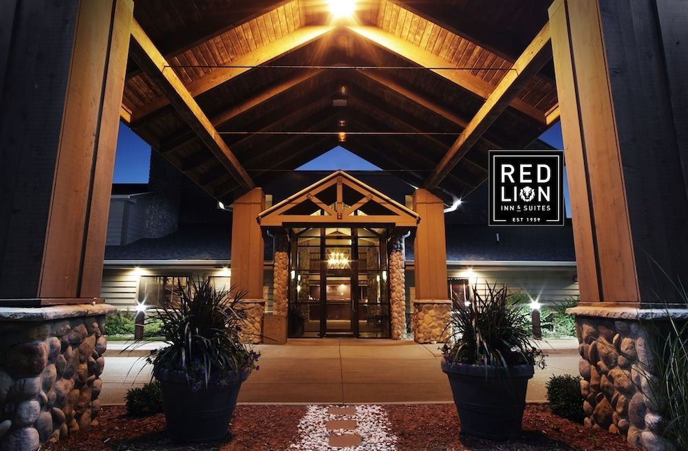 Red Lion Inn & Suites Grimes 1