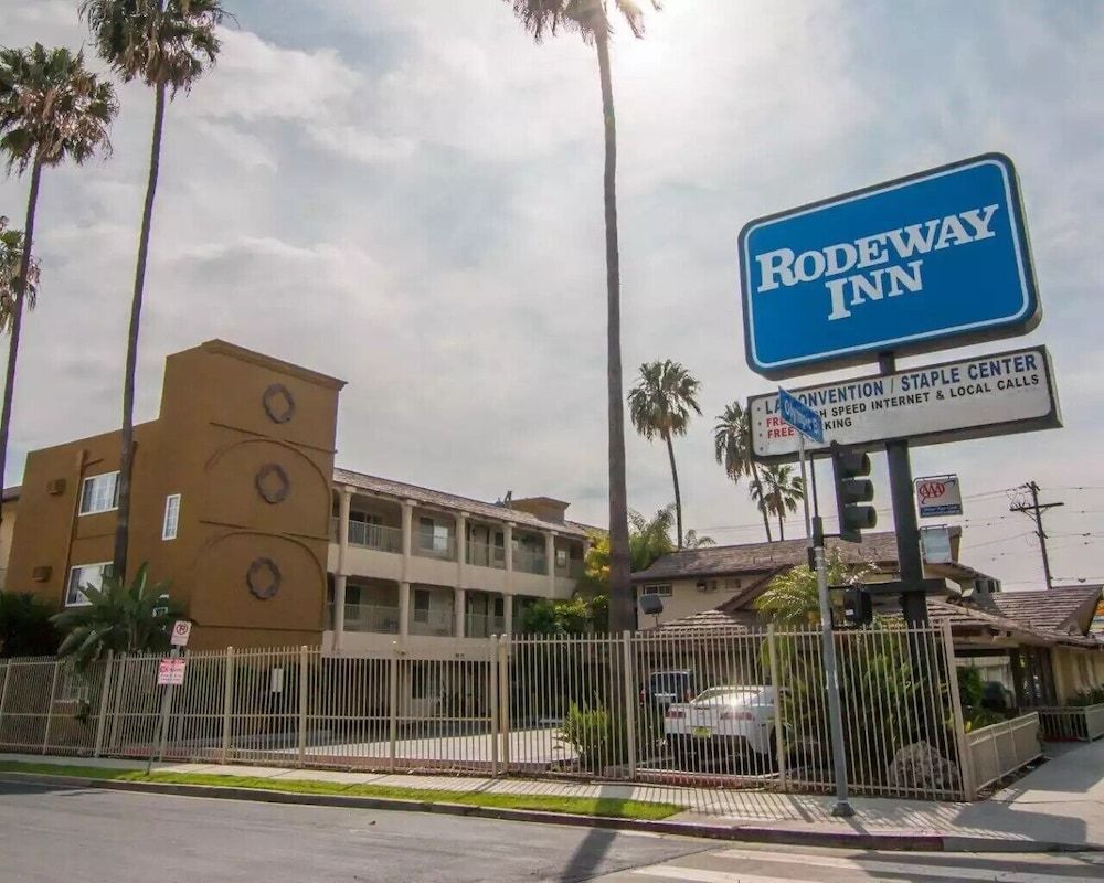 Rodeway Inn Convention Center 1