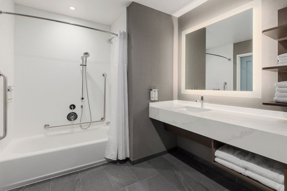 Staybridge Suites Toronto Airport East by IHG 2