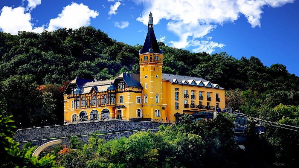 Hotel Větruše 1
