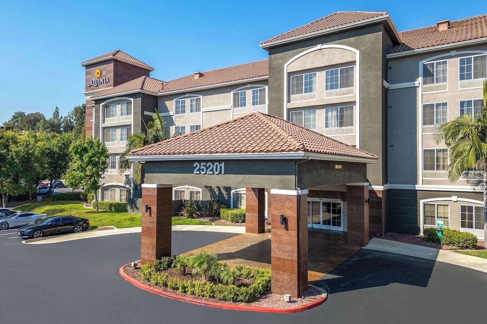 La Quinta by Wyndham Santa Clarita - Valencia 1