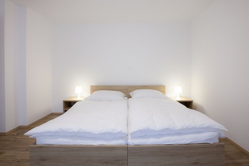 Apartments Razingar 9 2