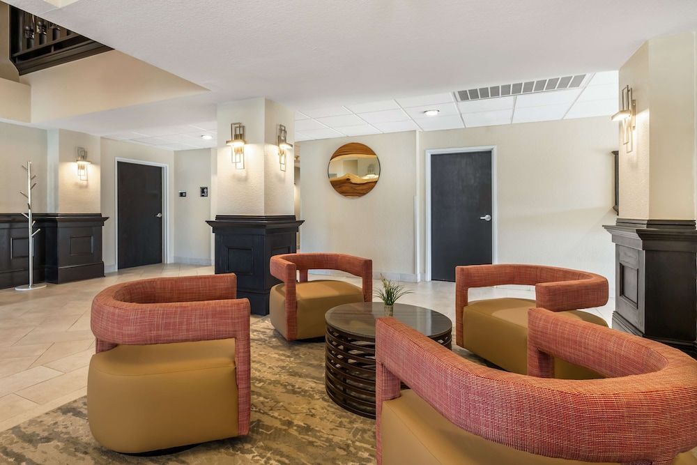 Best Western Prime Inn & Suites 2