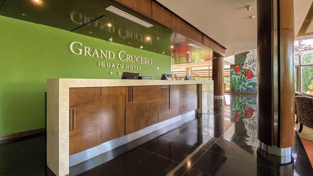 Grand Crucero Hotel 2