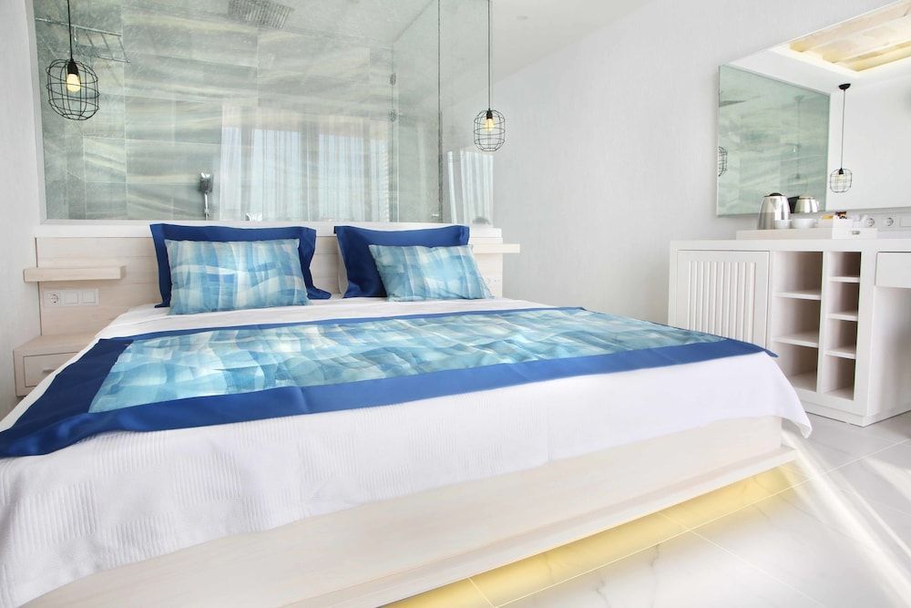 Nur Beach Hotel 2