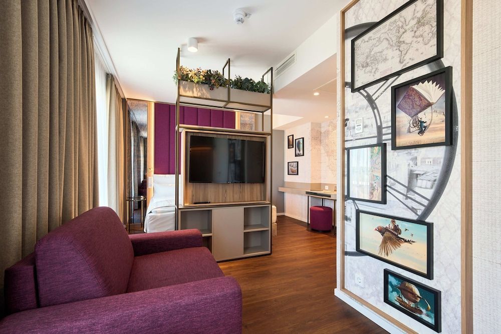 VOYA Hotel 1