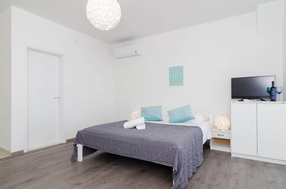 Cin&Co Central Apartments 2