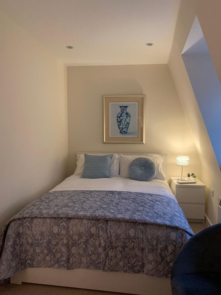 Riding Gate Apartment 2