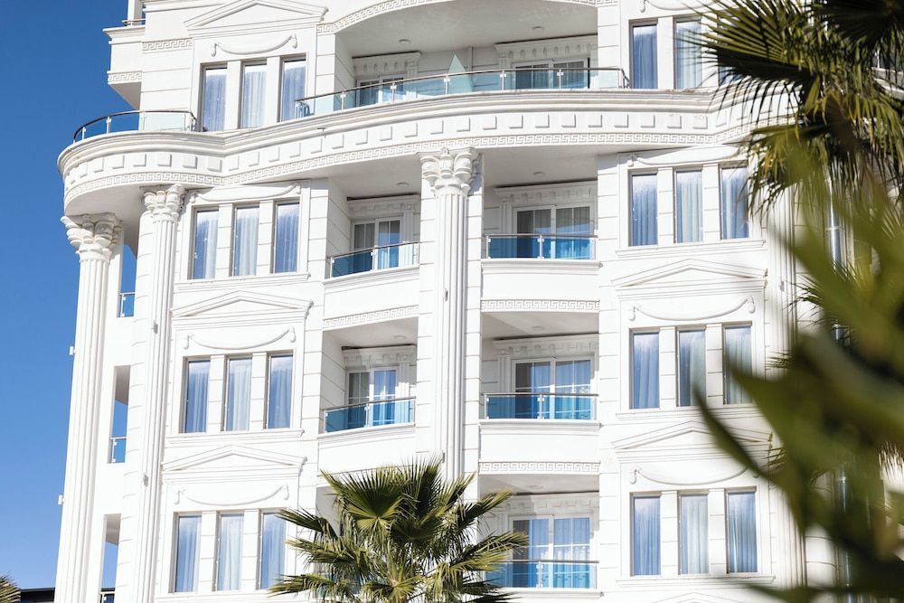 FAFA Aqua Blue Hotel 1