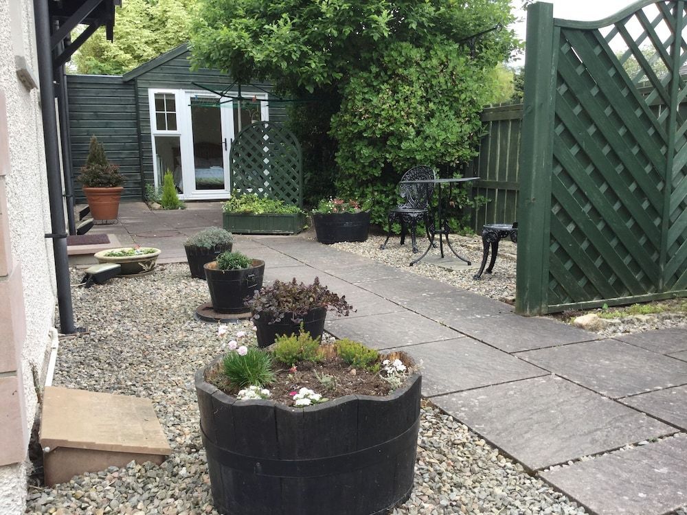 Inverness Apartments - New Cottage 1