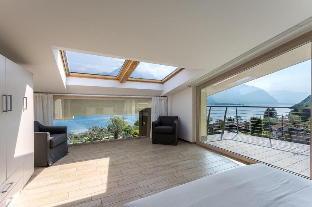Bellagio Village - Holiday Apartments by the Lake - Seasonal Warm Pool and Sauna 2
