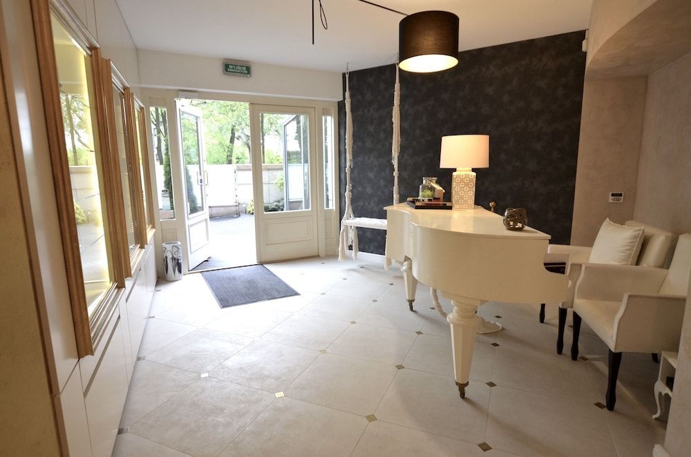 A11 Apartments & SPA Dermique 2