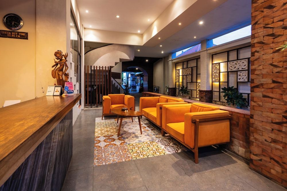 Bali Ayu Hotel & Villas 10 Minutes Walking Distance to the Beach 2