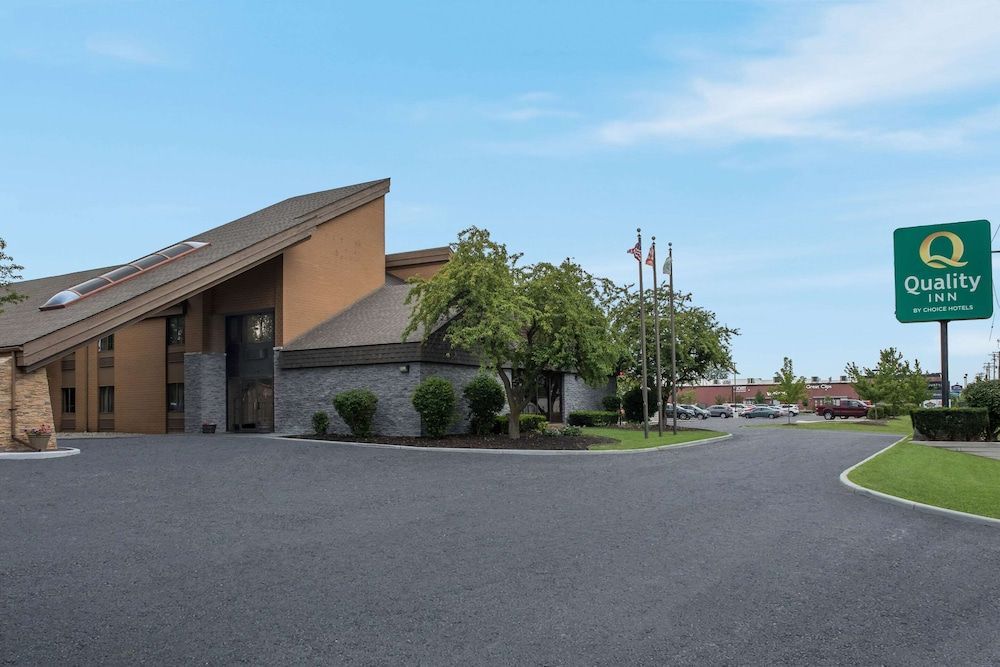 Quality Inn Toledo Westgate 1