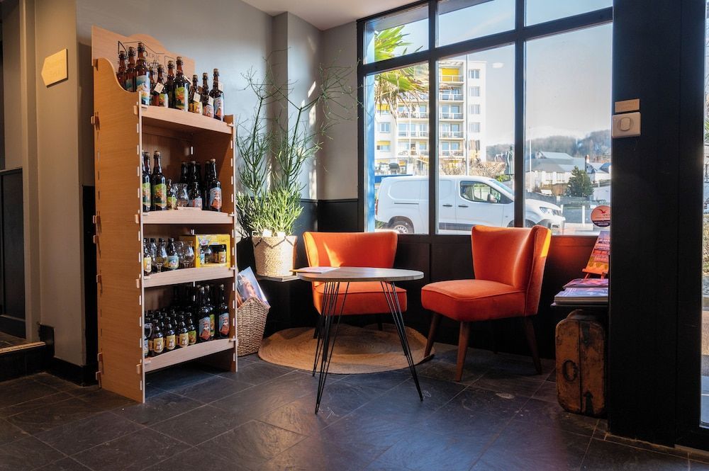 LOGIS HOTEL - La Petite Rade 2