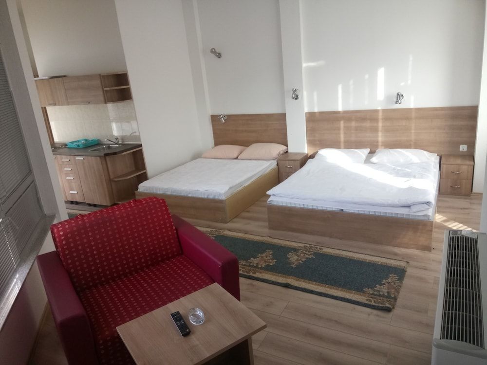 Hotel Seos 2