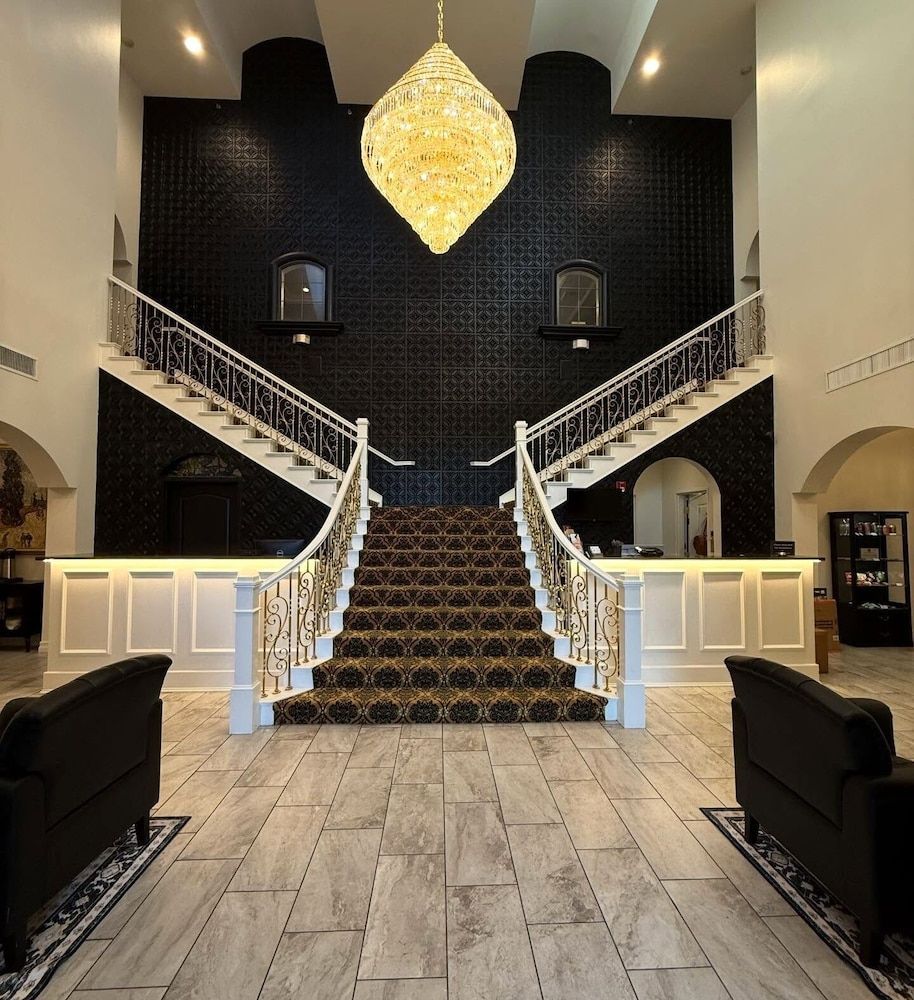 Chateau Avalon Hotel & Spa 2