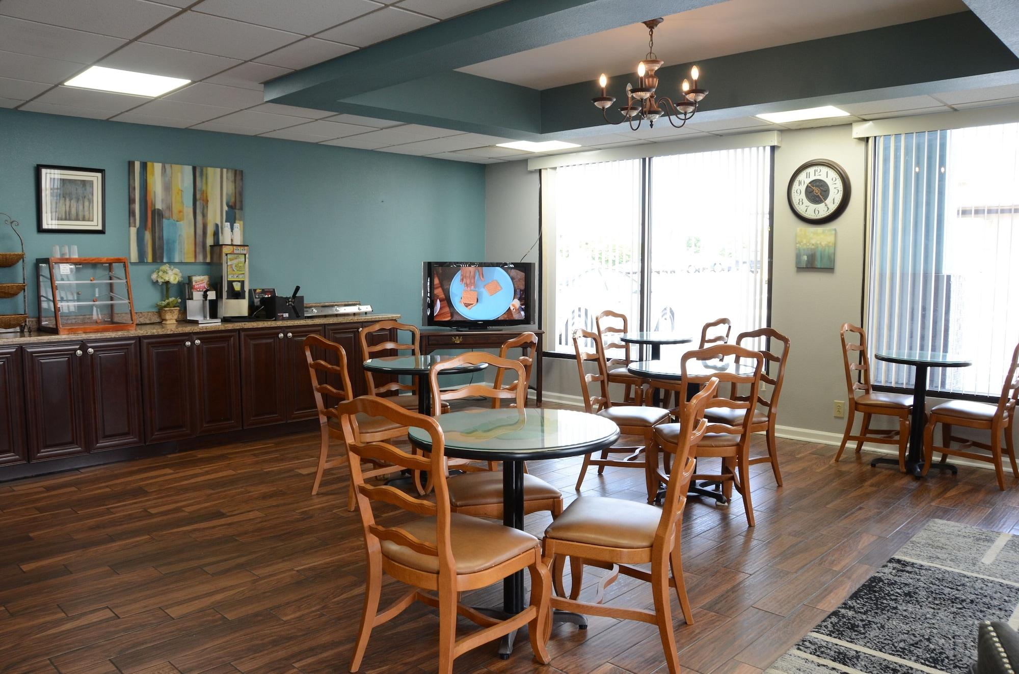Clarksville Inn 2