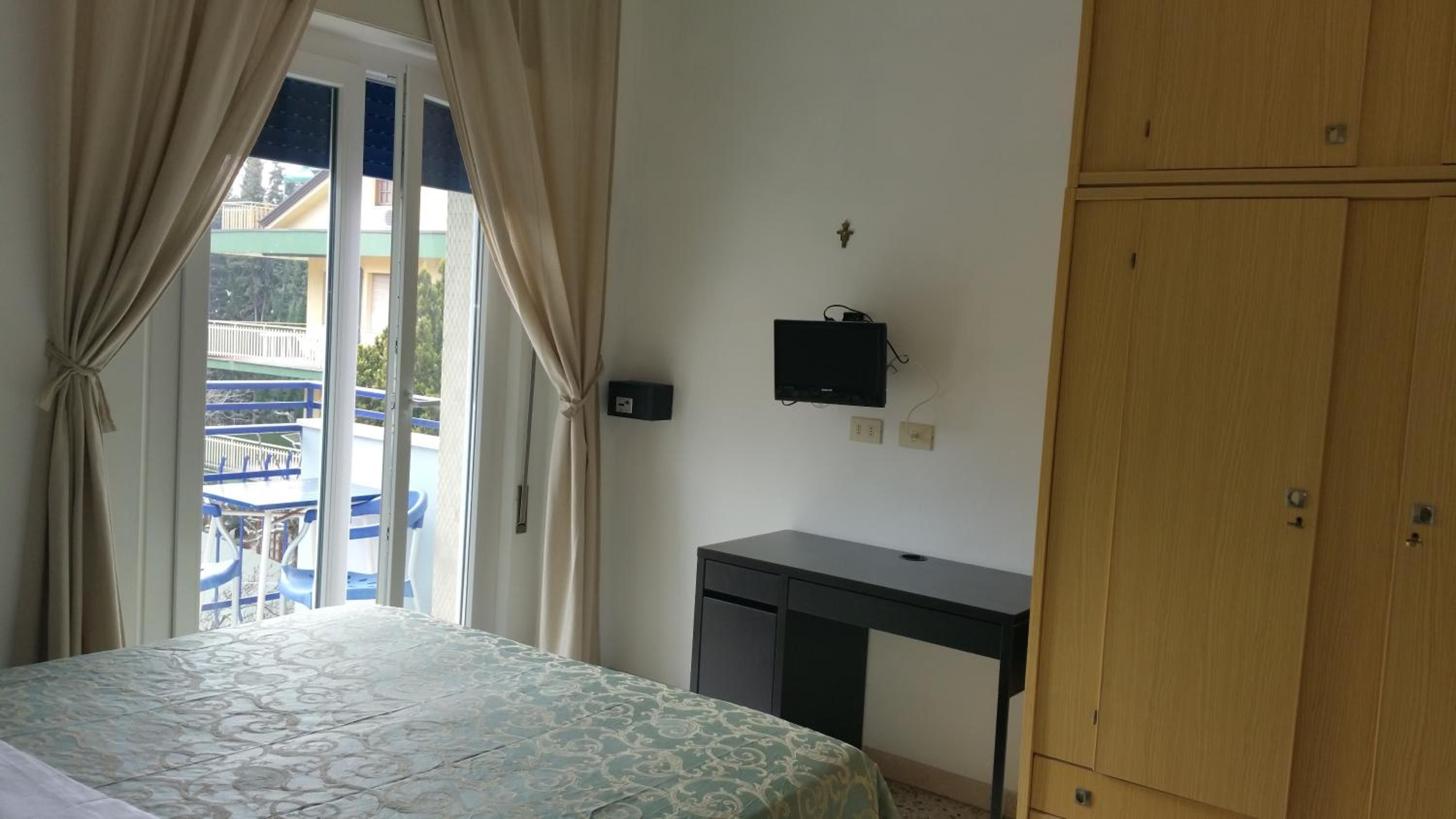 Hotel Canasta 2