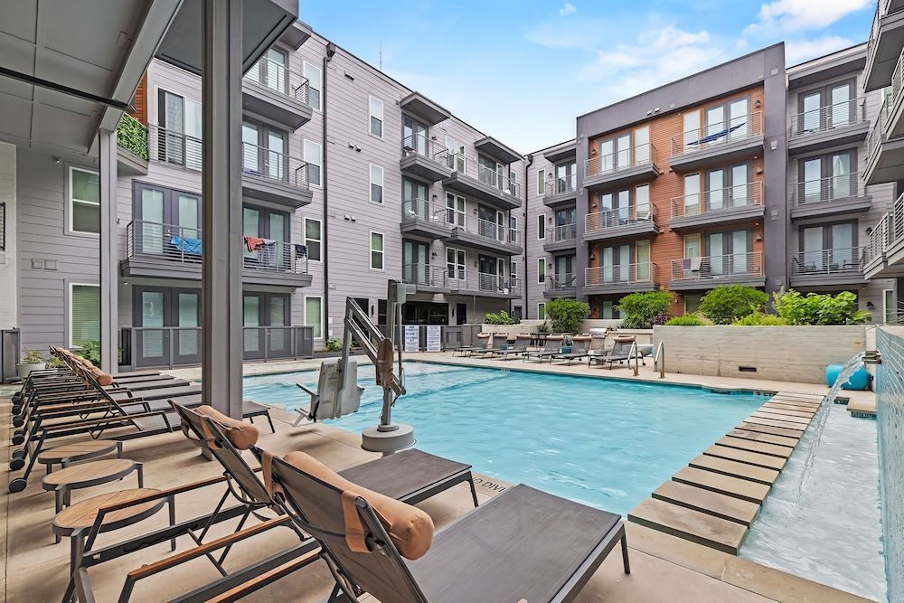 Placemakr Austin Downtown, Apartments by Hilton 1