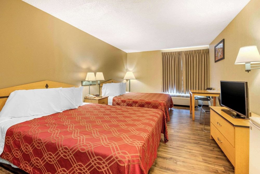 Econo Lodge Colorado Springs near Airport 1
