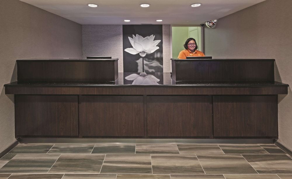 La Quinta Inn by Wyndham San Marcos 2