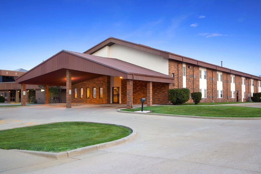 Super 8 by Wyndham Tuscola 1
