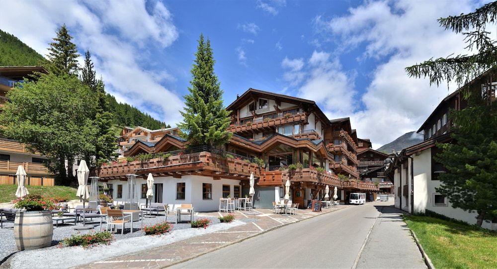 Walliserhof Grand-Hotel & Spa Relais & Châteaux 1